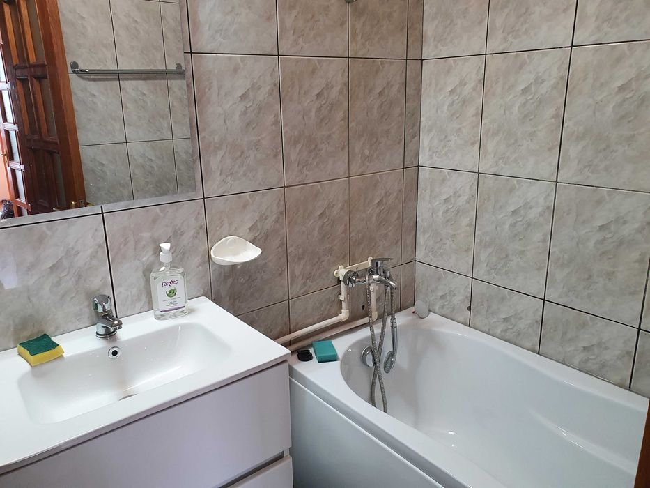 Apartament 2 camere de inchiriat, renovat, zona rond Baba Novac