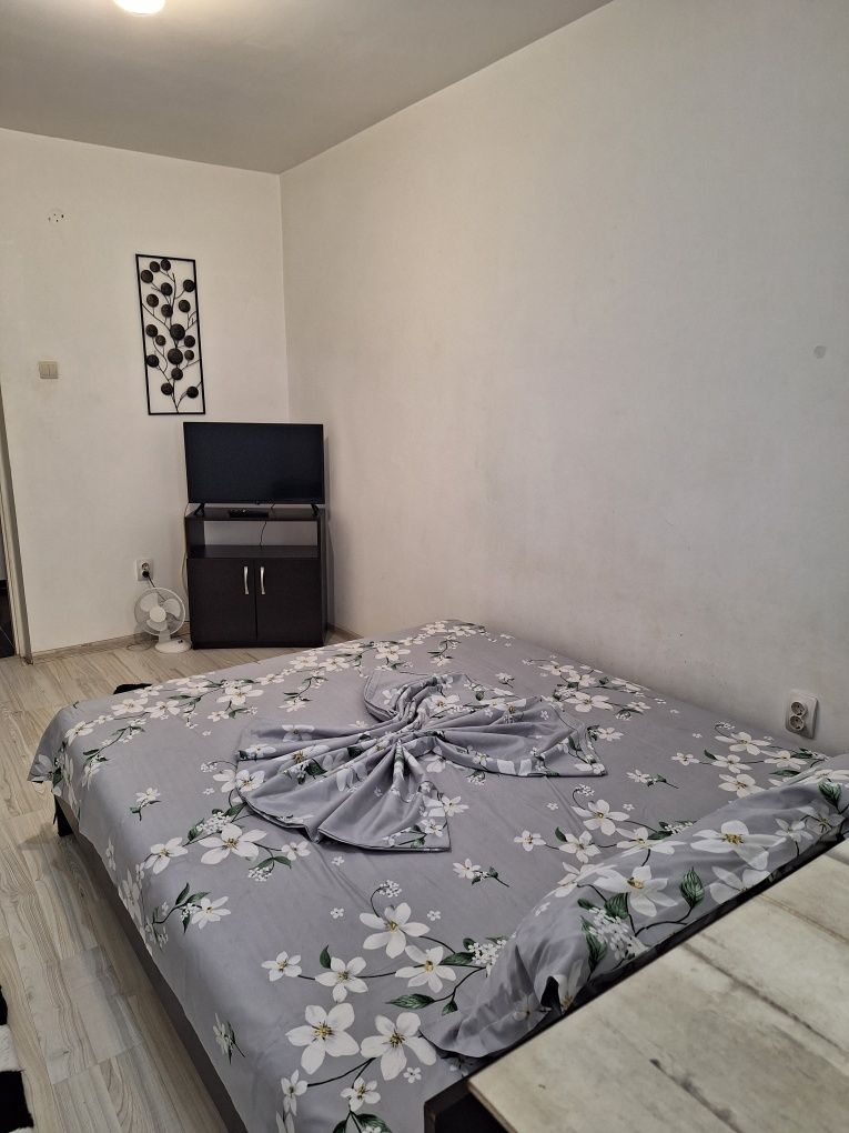 Închiriez Apartament în regim hotelier