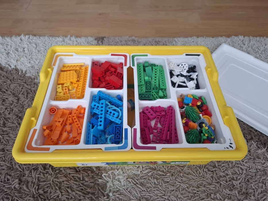 Lego spike essential