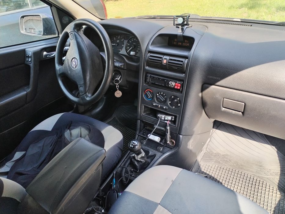 Opel Astra G anul 2000