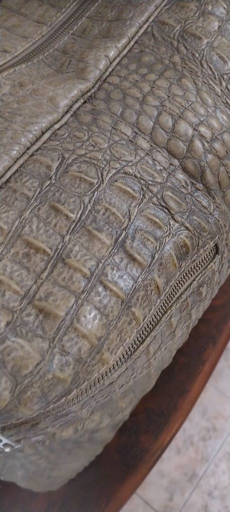 Пътна чанта от естествена кожа