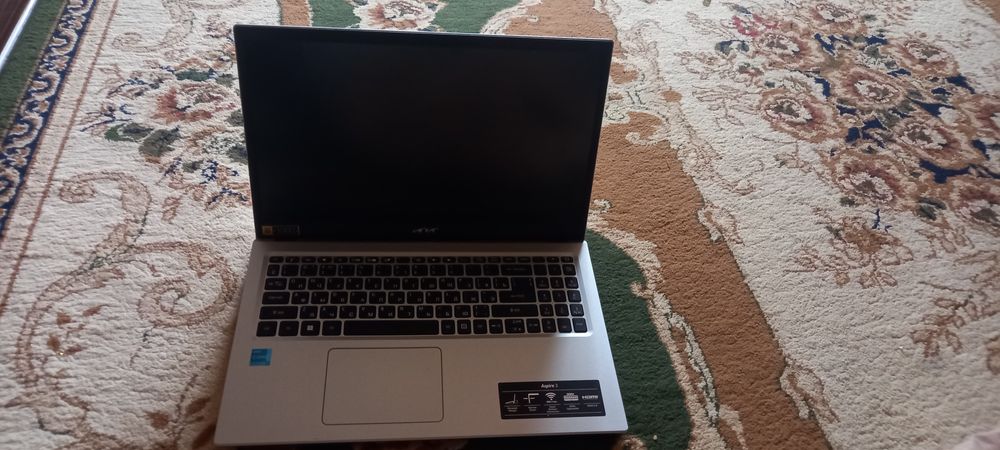 Acer i3 yengi pocti ishlatilmadi kor dok full