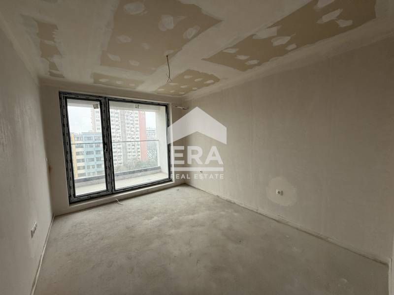 Продава се Двустаен апартамент в Варна, Младост 2 - 60 кв.м за 2499 €/кв.м - Снимка #4