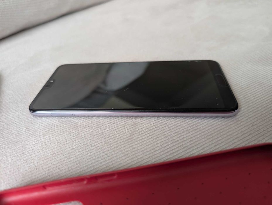 Huawei P20 Pro 6GB/128GB Dual SIM - повреден екран