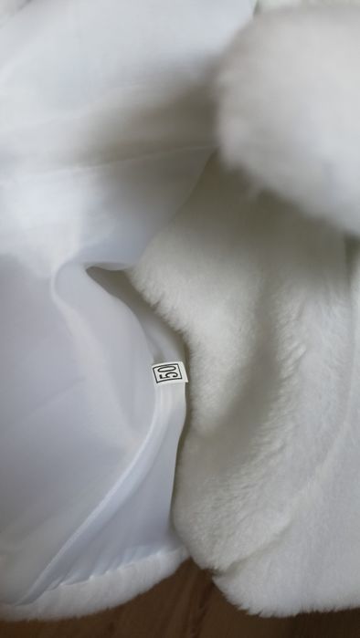 Продавам Булчинско палто