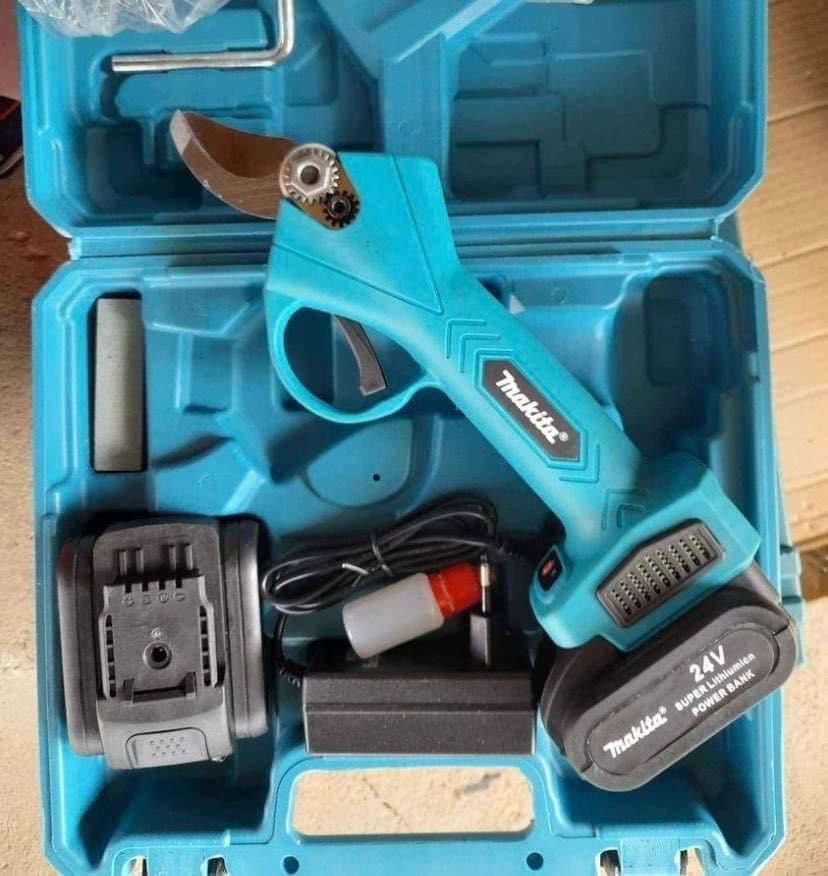 Безчеткова акумулаторна ножица Makita 18V / 24V