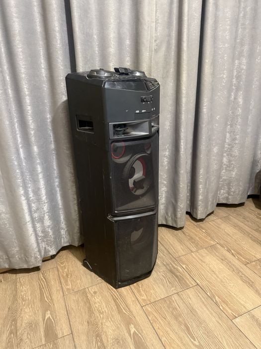 Boxa LG Portabila xBoom OJ98 Stare Buna Bluetooth USB mix Platane 1800