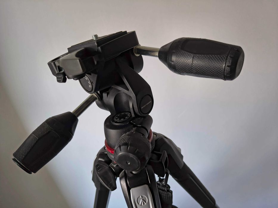 Trepied Manfrotto 190X + Cap MH804-3W