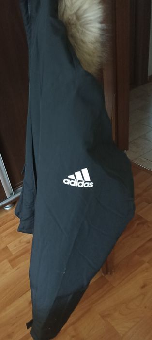 Geaca noua, fara eticheta