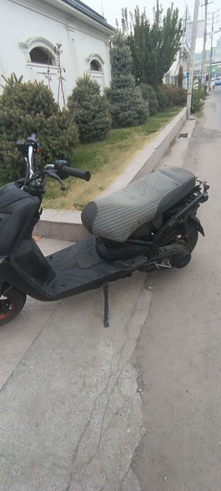 Benzin skutir sotiladi