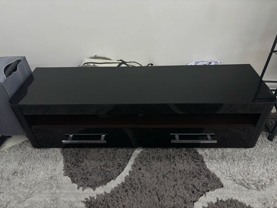 ( Срочно!) Тумба под телевизор