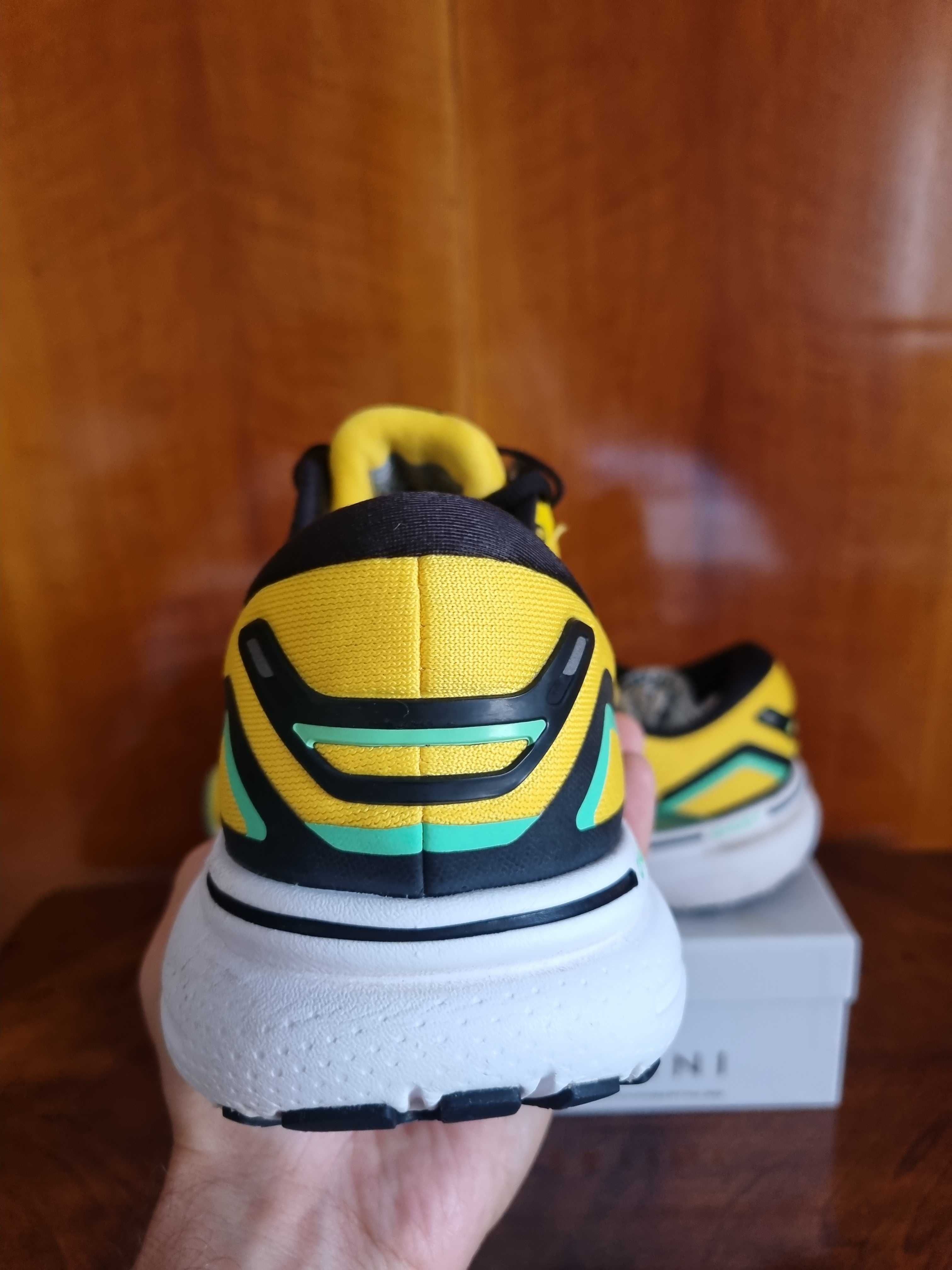 Adidasi Brooks (de sala,alergat, nu hoka,adidas,nike,mitzuno,asics)
