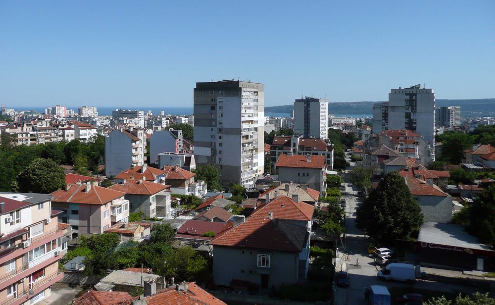 Продава се уютен апартамент с морска гледка