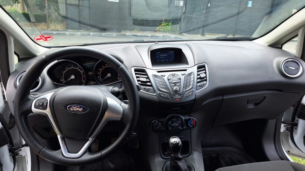 De vânzare Ford Fiesta 1.0 EcoBoost - 101 CP - 2017- Benzină