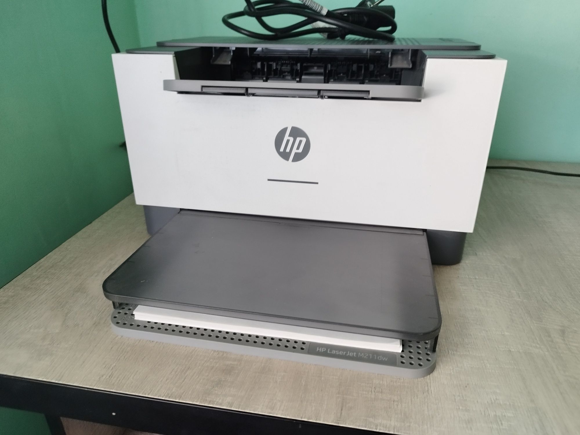 Принтер HP laserjet M21 dw