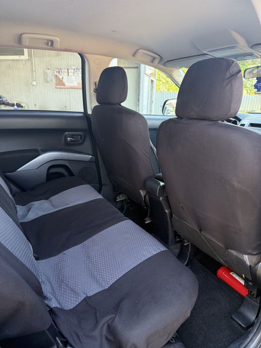 mitsubishi outlander