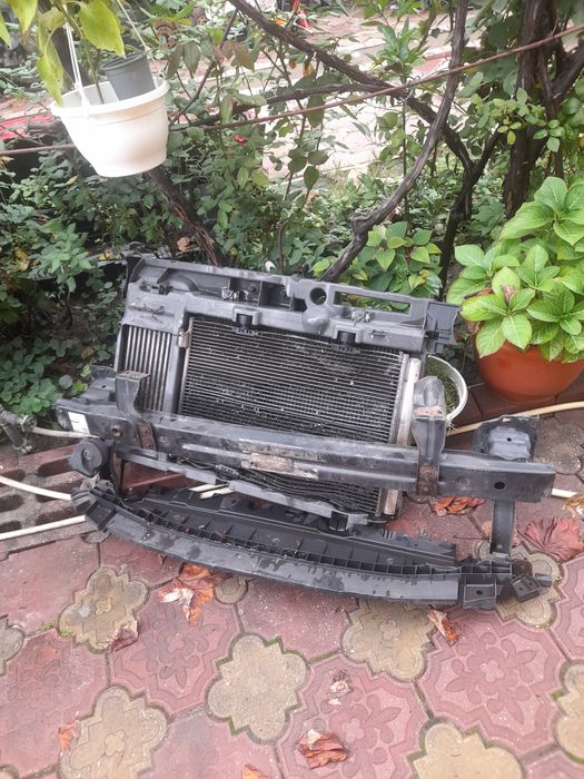 Citroie ds 3 capota fata si alte piese