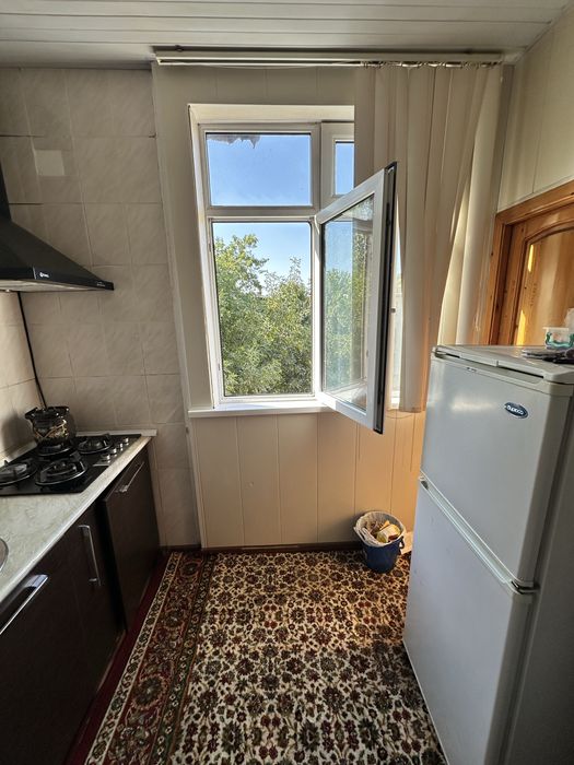 Продается 3 комнатная с баклном 1,5*6 Чиланзар 20д Арка