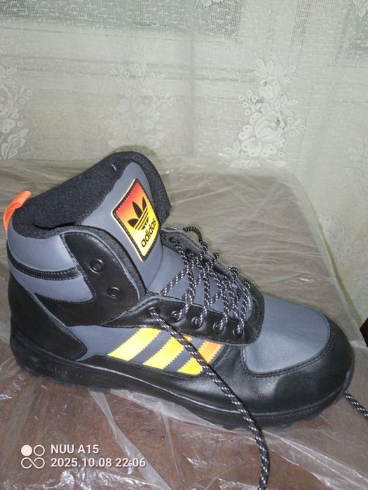 Кроссовки Адидас, бренд