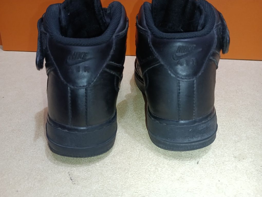 Nike N 40,5 Air Force Mid - 37 лв