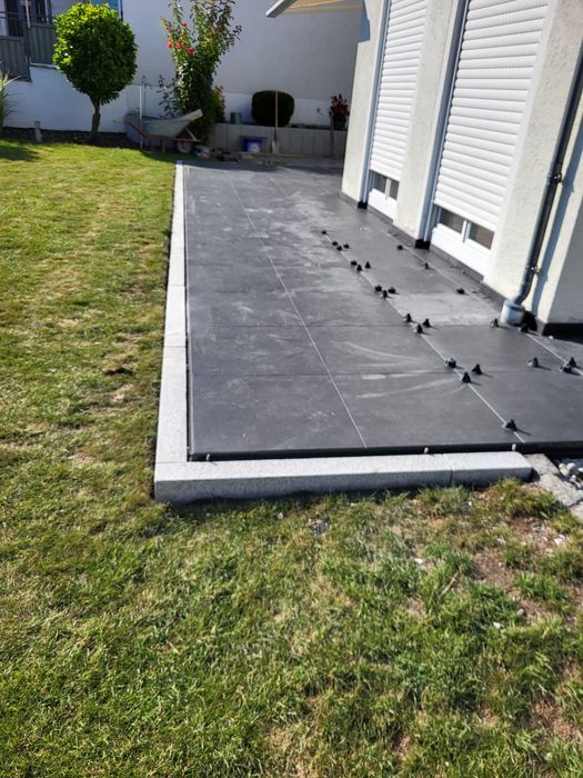 Meșter cu experiență în interioare