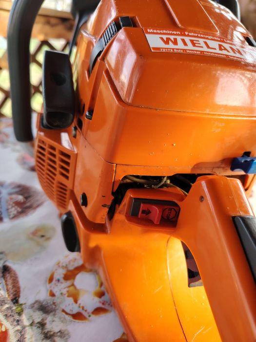 Vând drujbă Husqvarna