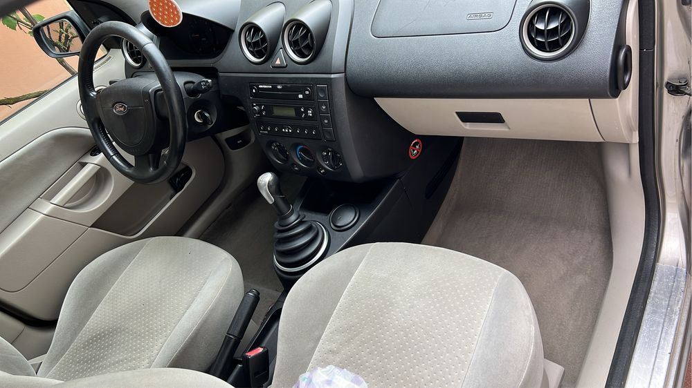 Vand Ford Fiesta