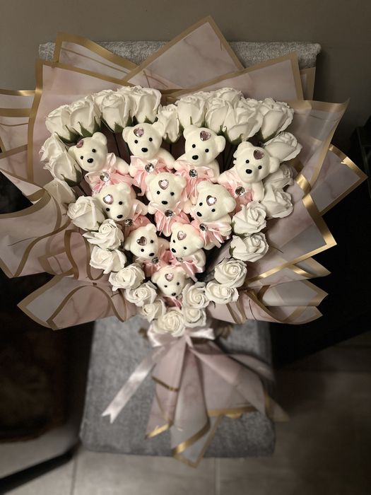 Buchet inima cu tramdafiri de sappun si ursuleti