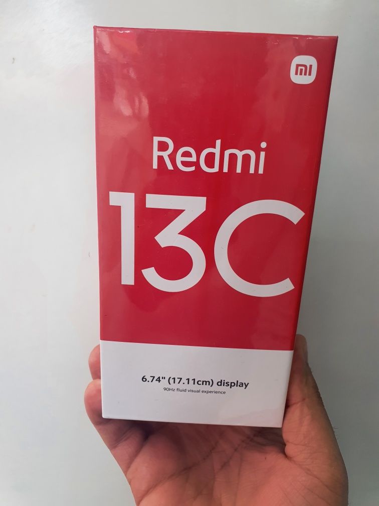 redmi 13 C 8 256 gb srochni sotiladi pachka.