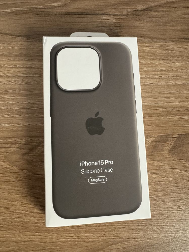 Оригинальный силиконовый чехол iPhone 15 pro