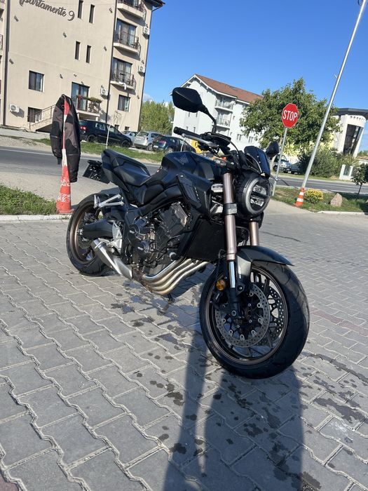 Honda CB650R 2021 - Stare foarte bună -A/A2 - Revizii la zi