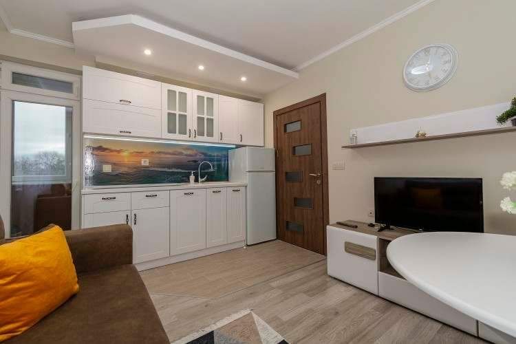 Дава се под наем Двустаен апартамент в Бургас, Сарафово - 60 кв.м за 350 € - Снимка #2