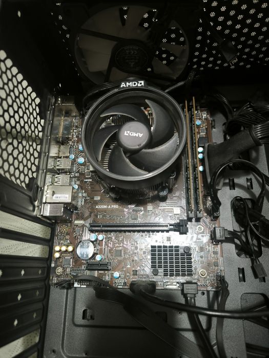 vand kit placa baza si procesor r5 3600