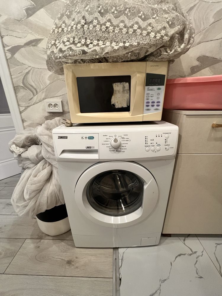 Продам стиральную машину