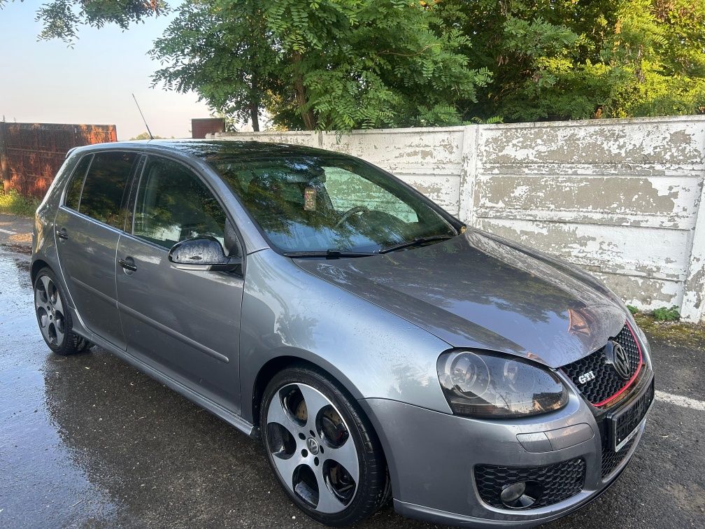 Volkswagen golf 5 gti
