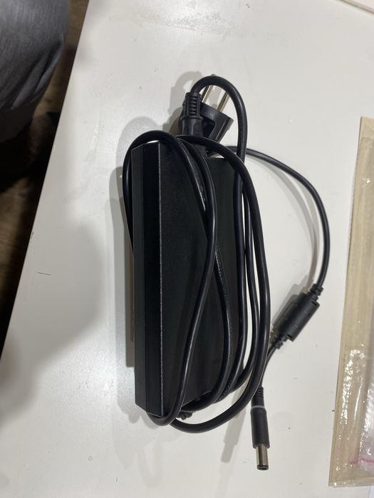 Dell D6000 Docking Station (USB-C) + 130W адаптер – отлично състояние