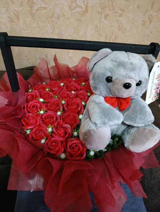 Букет в корзинке с мишкой!!!