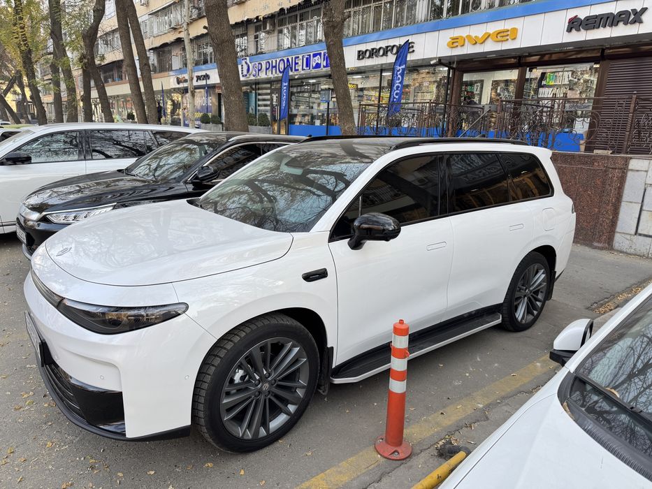 Leapmotor C16 2024 Белый Гибрид 2 позиция