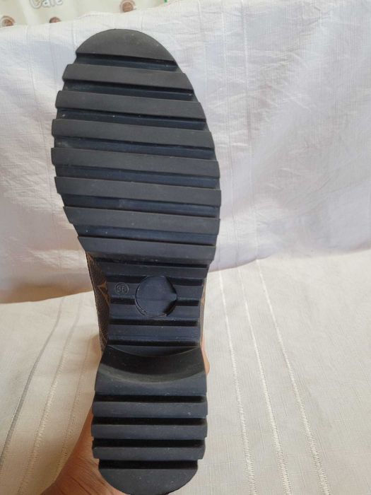 ghete luis vuitton marime 36