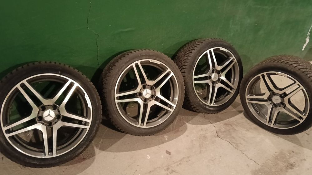 Зимние шины шипованные с дисками комплект 255.40 r19