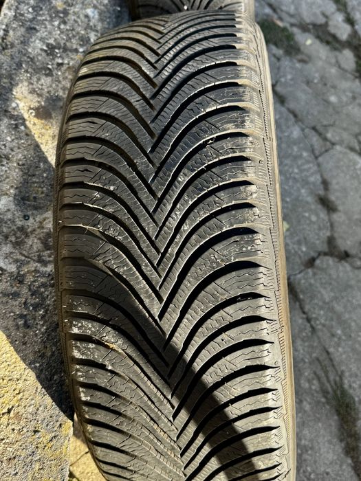 Michelin Alpine 5 - 205/55/19 M+S