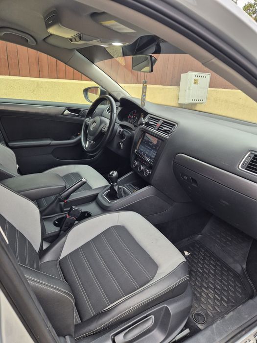 Ofer spre vanzare vw jetta