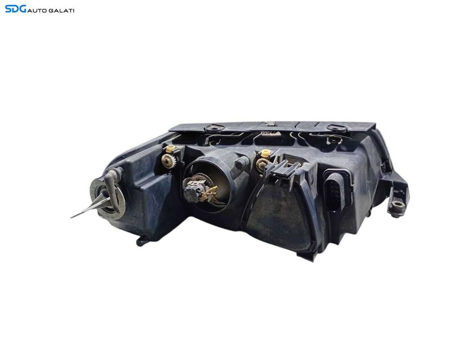 Far Stanga cu Lupa EUROPA Volkswagen Passat B5.5 2001 - 2005 Cod 3B0941015AN [LC0980]