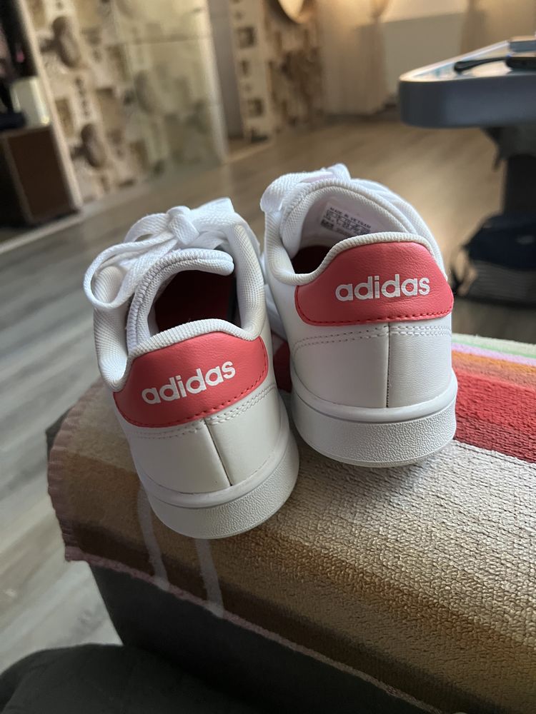 Adidasi adidas nr 33