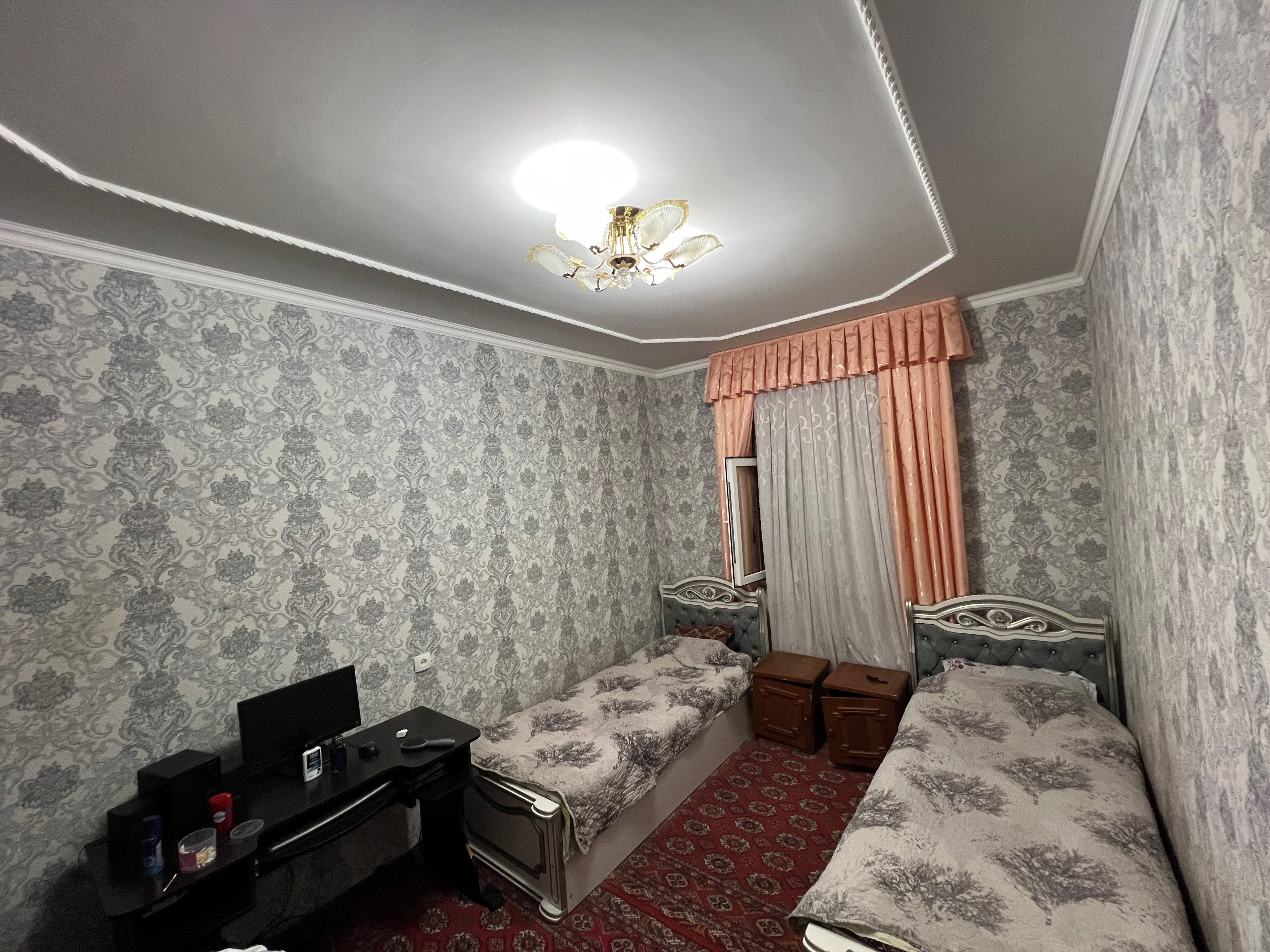 Hovli uy sotiladi srocna