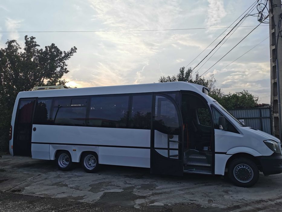 Inchiriez microbuze persoane 8 ,15,19,23 locuri,transport salariati