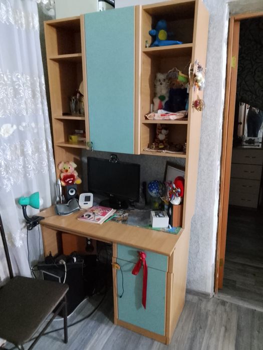 Продам мебель для учеников 35000