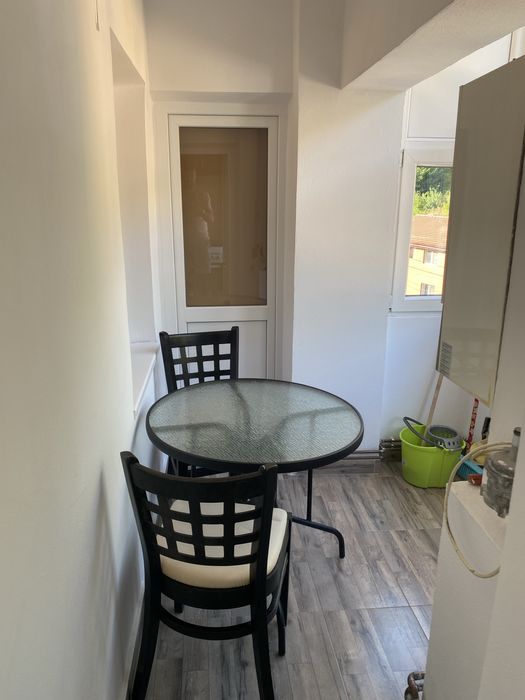 Inchiriez Apartament 2 Camere Resita Piata Sud