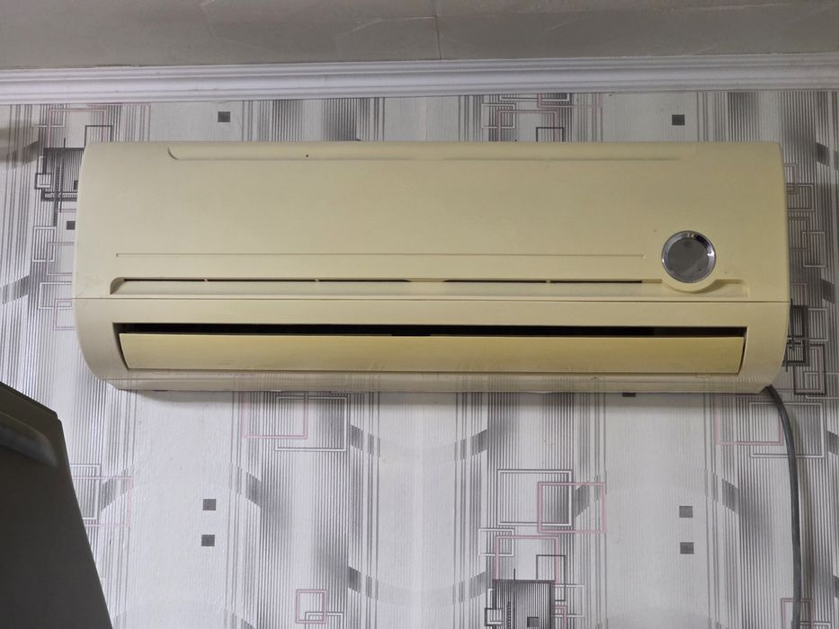 Aer conditionat vechi