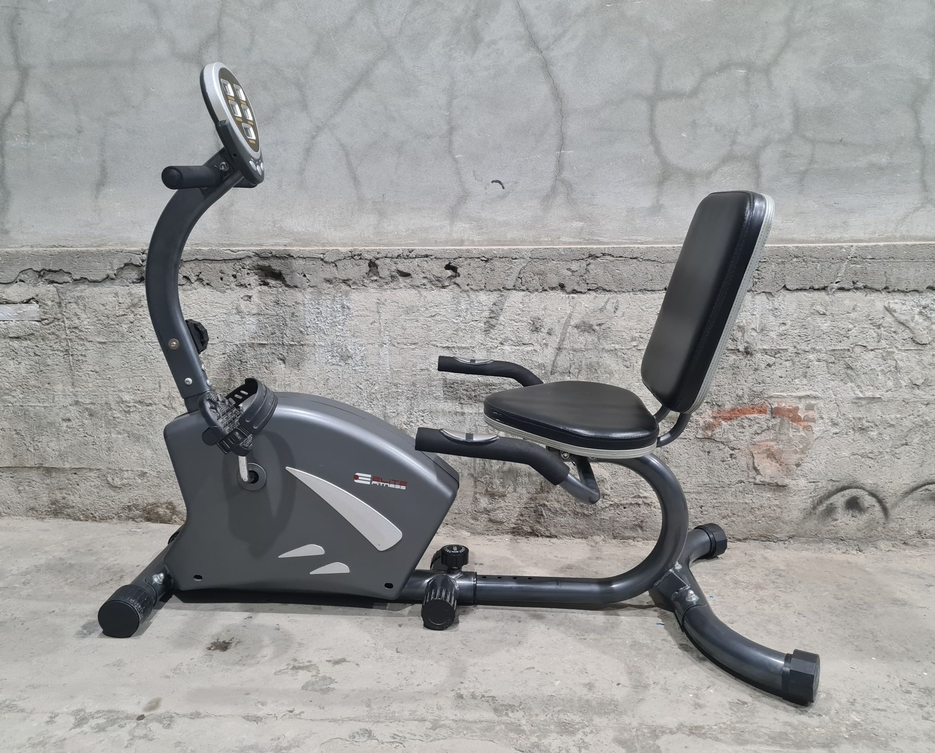 Велотренажёр горизонтальный "LIFE-GYM"